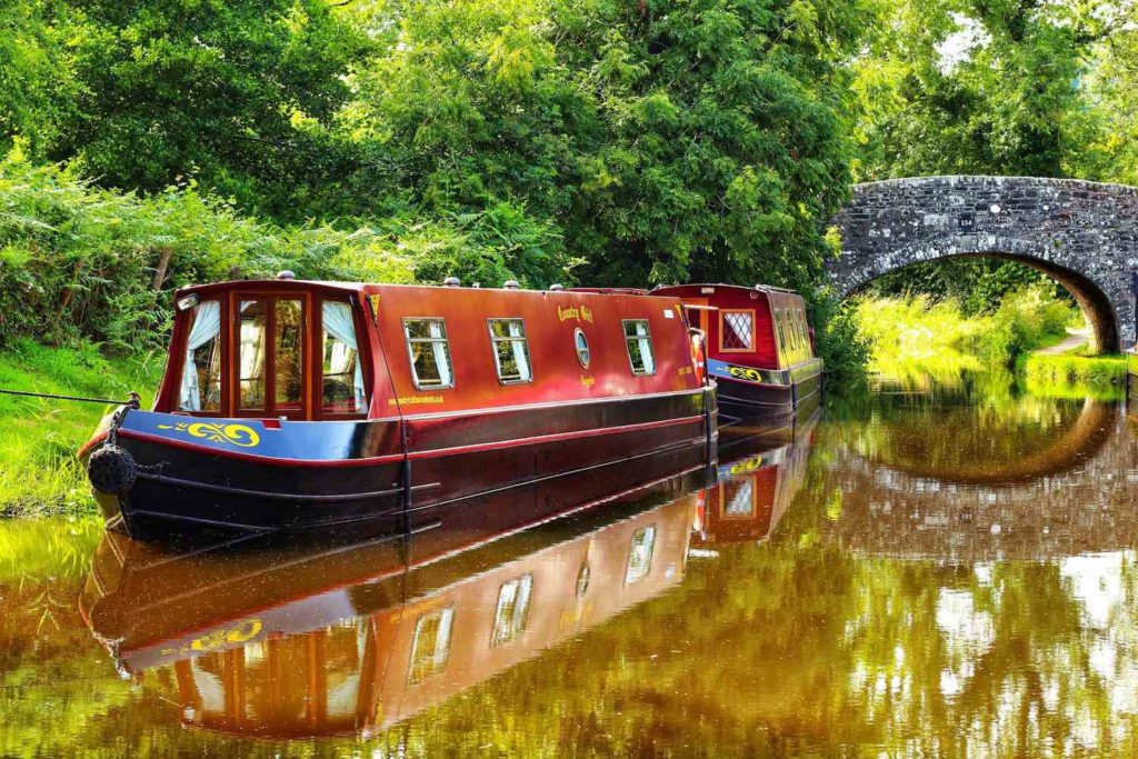 Canal boat