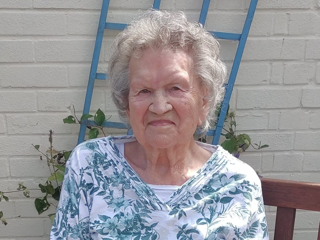 Humphries sybil eileen holding photo